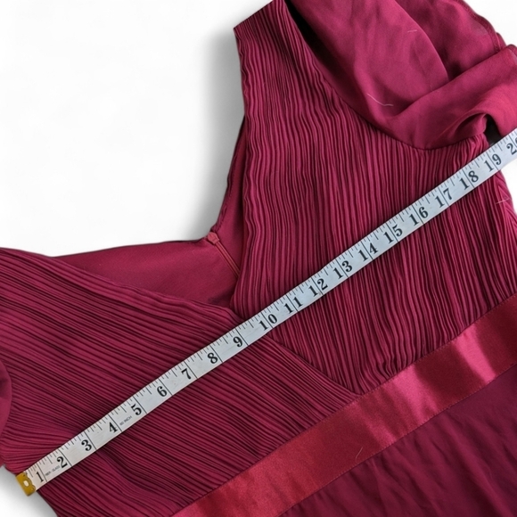 Brand New Chiffon Double V Neck Flared Sleeve Floor Length Evening Dress / Gown - Picture 12 of 13